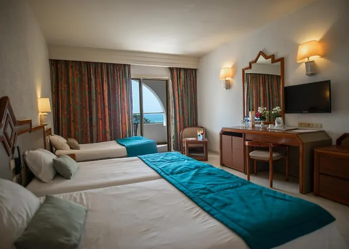 Hotel Sol Azur Beach